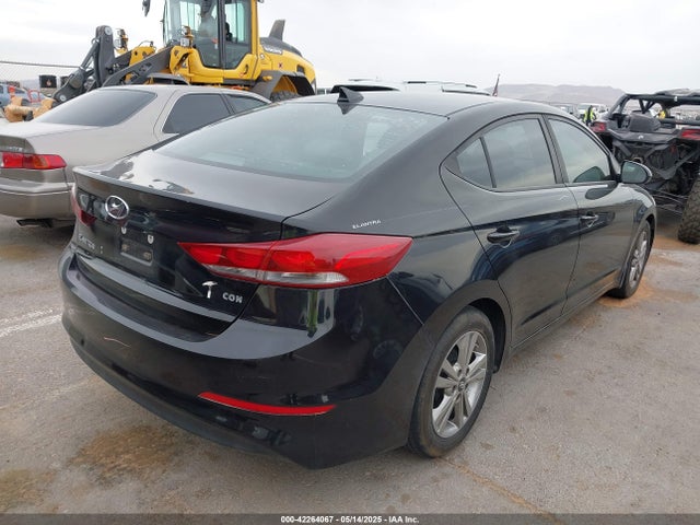 KMHD84LF7HU173242 Hyundai ELANTRA SE