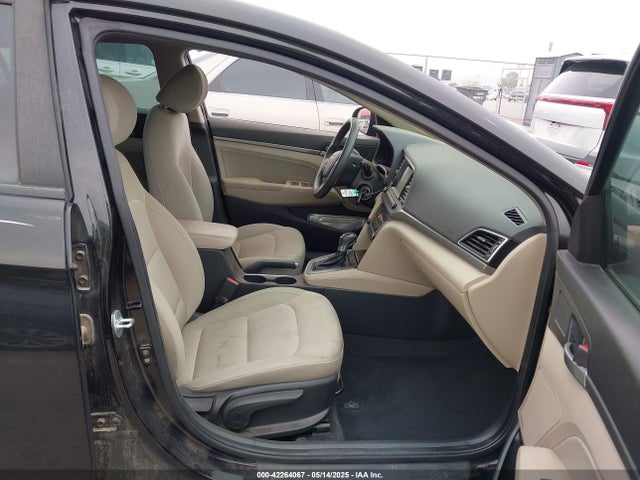 KMHD84LF7HU173242 Hyundai ELANTRA SE