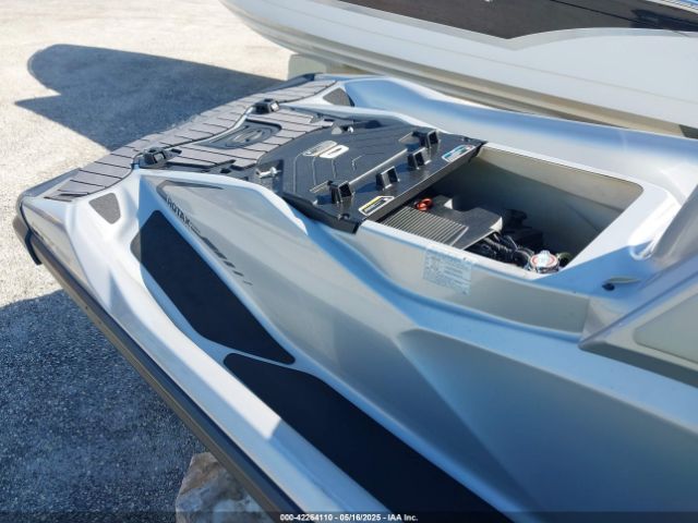 2021 SEADOO GTX-300 LIMITED YDV41183A121 Photo 7