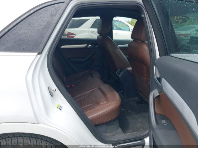 WA1JCCFSXJR019670 Audi Q3 2.0t Premium/2.0t Sport Premium