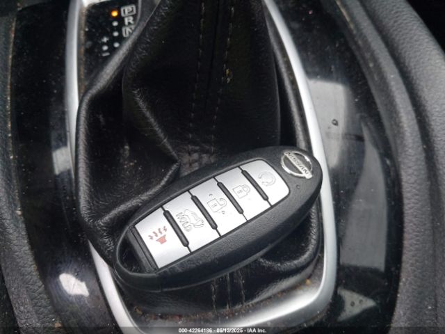 KNMAT2MV4LP538466 Nissan Rogue Sv Intelligent Awd