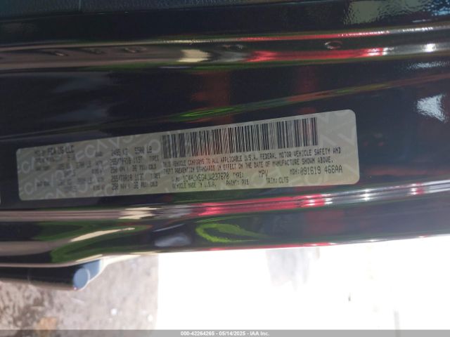 1C4HJXEG4JW237670 Jeep Wrangler Unlimited Sahara 4x4