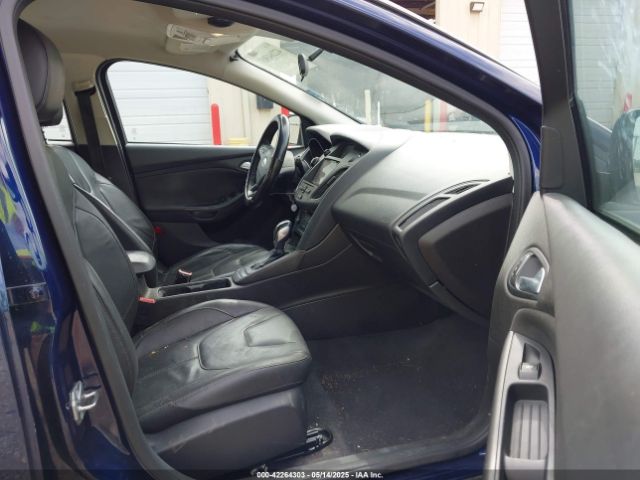 1FADP3K2XGL307302 Ford FOCUS SE