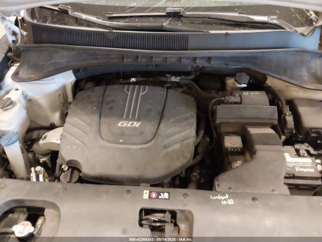 5XYPKDA57GG172993 KIA Sorento 3.3l Sx