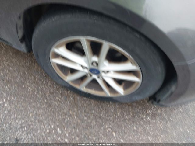 1FADP3K28GL236942 Ford FOCUS SE