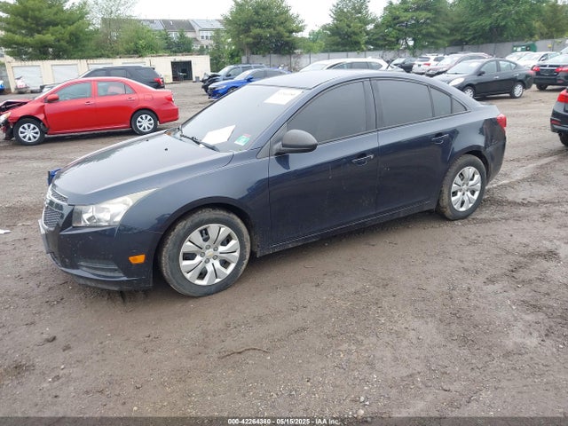 1G1PA5SG3E7319385 Chevrolet Cruze Ls Auto