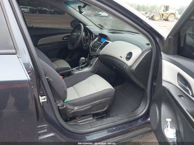 1G1PA5SG3E7319385 Chevrolet Cruze Ls Auto