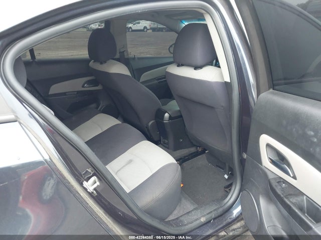 1G1PA5SG3E7319385 Chevrolet Cruze Ls Auto