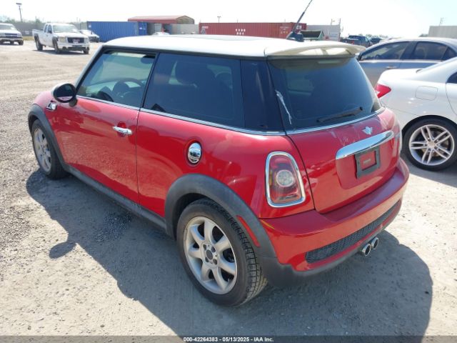 2009 MINI COOPER S WMWMF73569TW86229 Photo 2