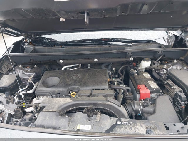 2T3G1RFV7MC184178 Toyota RAV4 LE