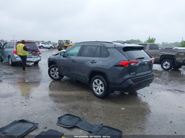 2T3G1RFV7MC184178 Toyota RAV4 LE
