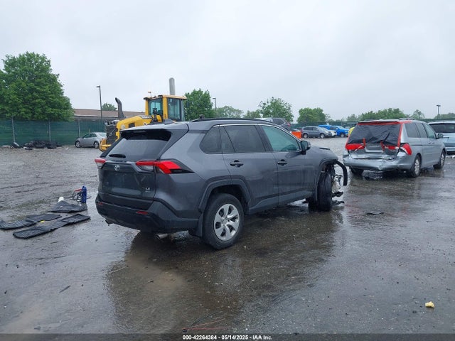 2T3G1RFV7MC184178 Toyota RAV4 LE