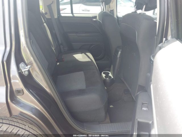 1C4NJPBA0GD716563 Jeep Patriot Sport