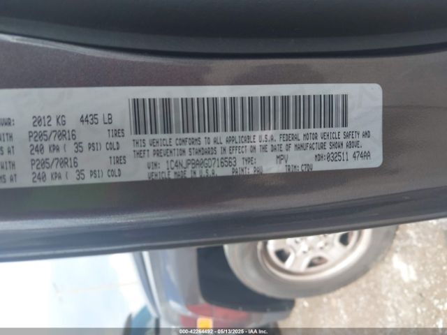 1C4NJPBA0GD716563 Jeep Patriot Sport