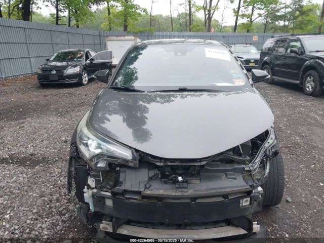 NMTKHMBX7JR042732 Toyota C-HR XLE