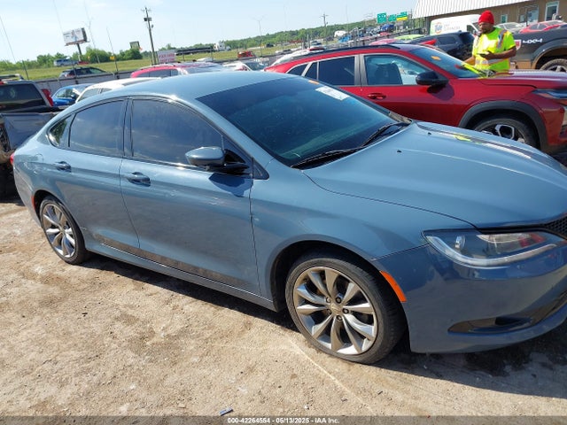 1C3CCCBBXFN619113 Chrysler 200 S