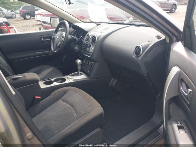 JN8AS5MT4FW657104 Nissan Rogue Select S