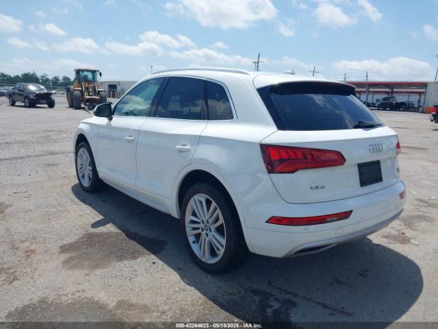 WA1BNAFY4J2006686 Audi Q5 2.0t Premium/2.0t Tech Premium