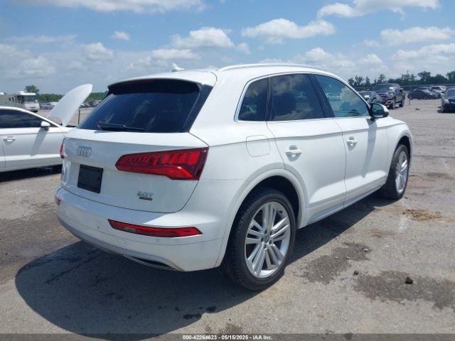 WA1BNAFY4J2006686 Audi Q5 2.0t Premium/2.0t Tech Premium