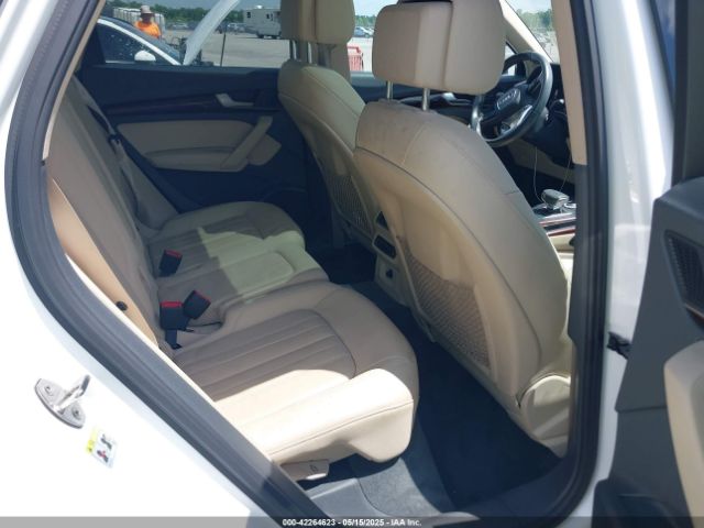 WA1BNAFY4J2006686 Audi Q5 2.0t Premium/2.0t Tech Premium