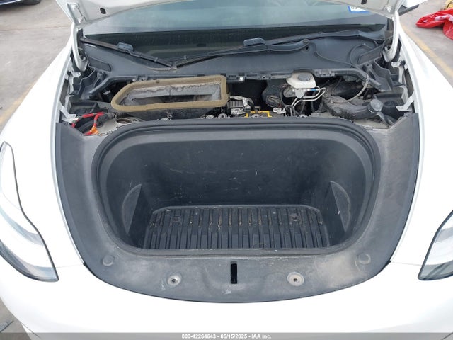 2021 TESLA MODEL Y 5YJYGDEE8MF069679 Photo 9