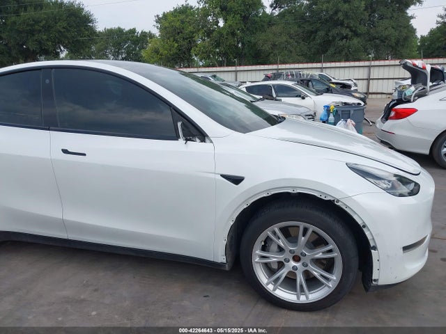 5YJYGDEE8MF069679 Tesla Model Y