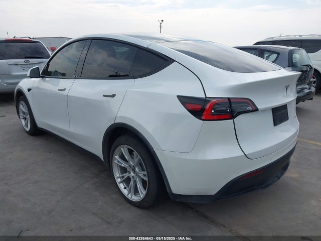 2021 TESLA MODEL Y 5YJYGDEE8MF069679 Photo 2