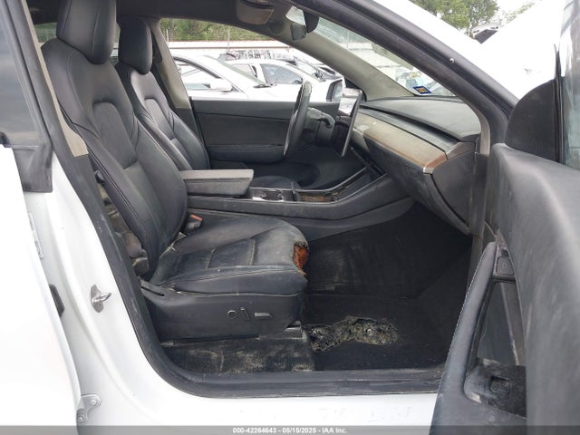 2021 TESLA MODEL Y 5YJYGDEE8MF069679 Photo 4