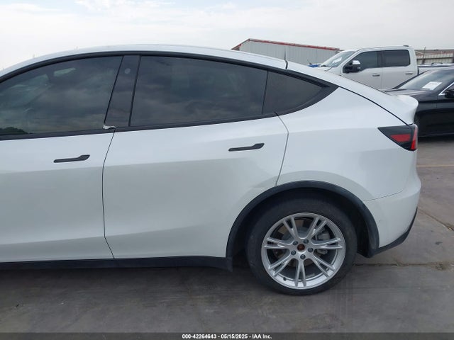 2021 TESLA MODEL Y 5YJYGDEE8MF069679 Photo 5
