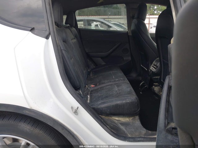 2021 TESLA MODEL Y 5YJYGDEE8MF069679 Photo 7
