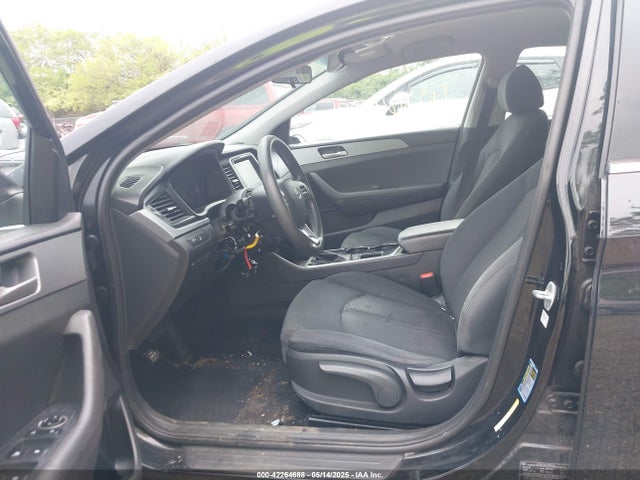 5NPE24AF1JH728179 Hyundai SONATA SE