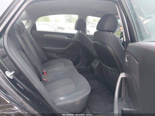5NPE24AF1JH728179 Hyundai SONATA SE