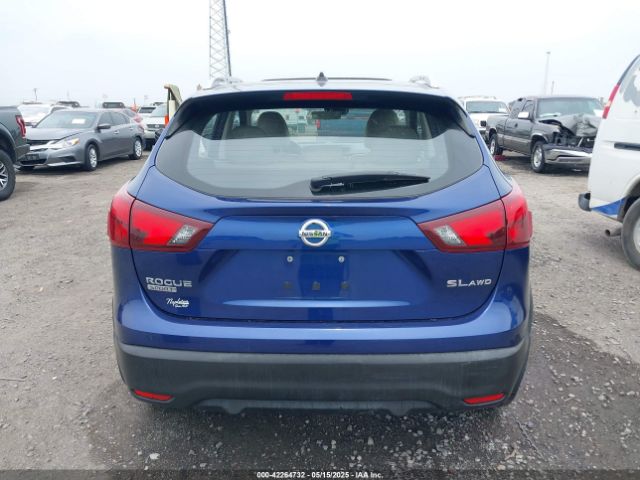 JN1BJ1CR1JW292815 Nissan Rogue Sport Sl