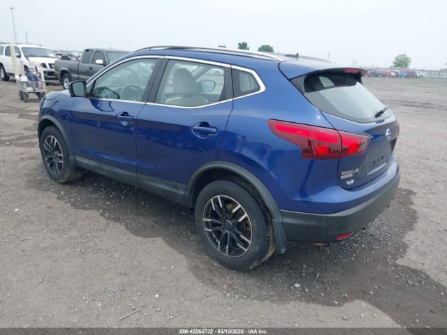 JN1BJ1CR1JW292815 Nissan Rogue Sport Sl