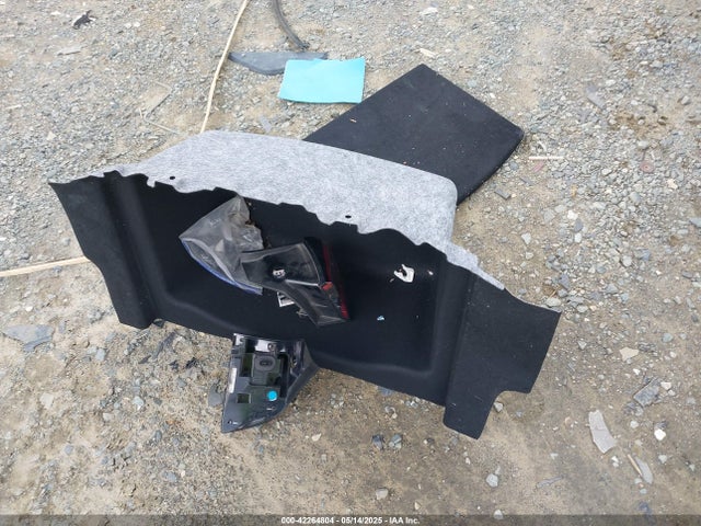 5YJ3E1EA0LF658235 Tesla MODEL 3