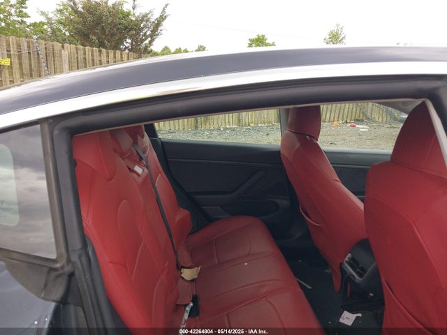 5YJ3E1EA0LF658235 Tesla MODEL 3
