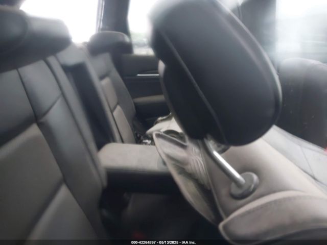 1C4RJFCG3JC214710 Jeep Grand Cherokee Overland 4x4