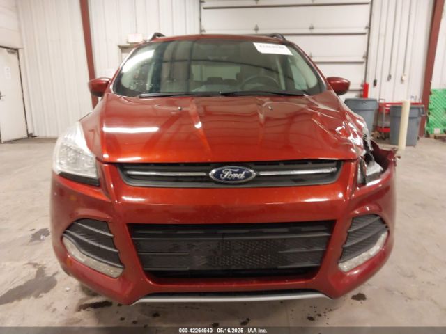 1FMCU9GX9FUA72658 Ford ESCAPE SE