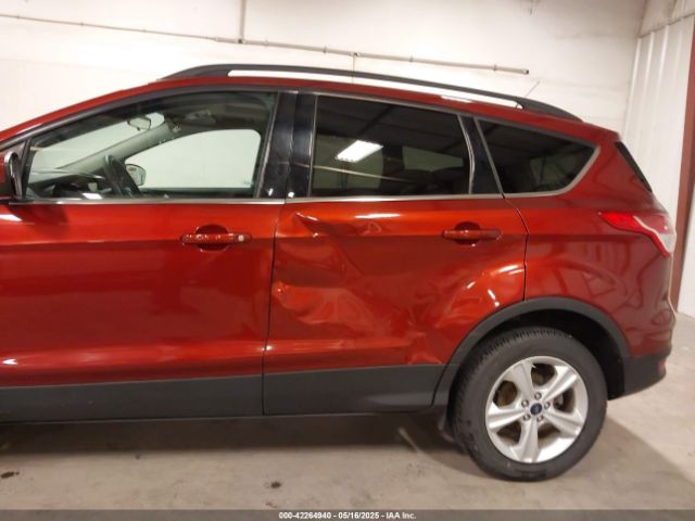 1FMCU9GX9FUA72658 Ford ESCAPE SE