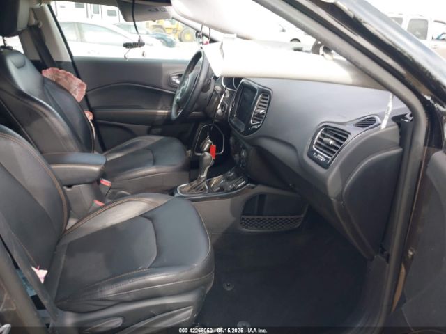 2019 JEEP COMPASS 3C4NJDCB1KT641767 Photo 4