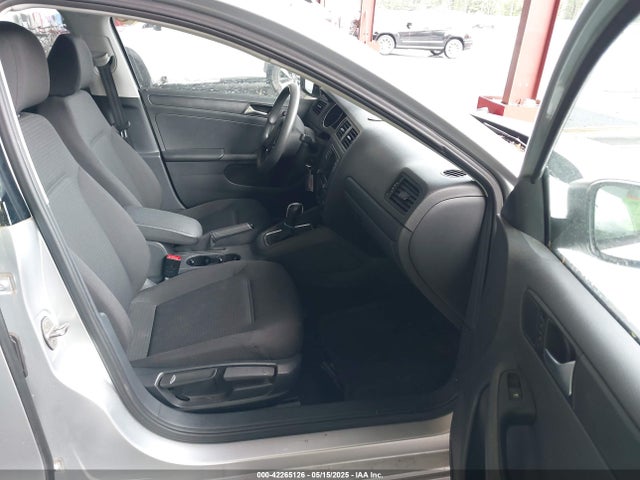 3VW267AJ3GM333787 Volkswagen Jetta 1.4t S