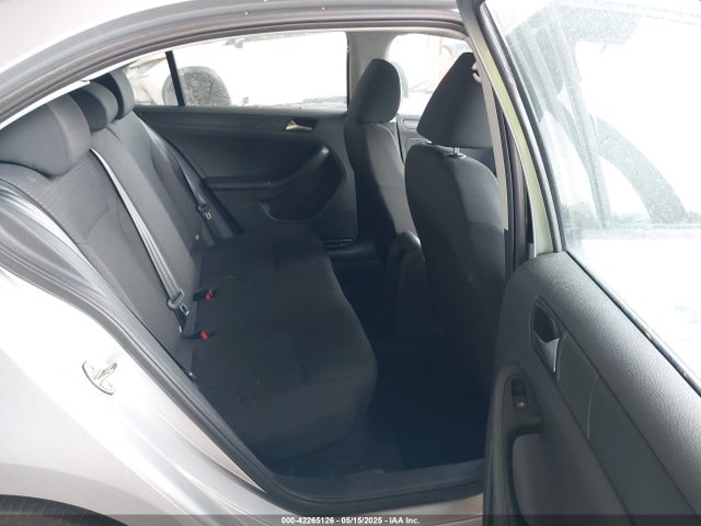 3VW267AJ3GM333787 Volkswagen Jetta 1.4t S