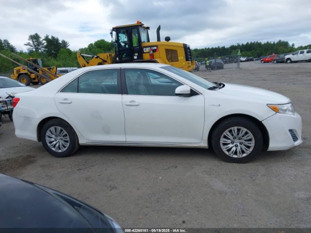 4T1BD1FK1EU116749 Toyota Camry Hybrid Le