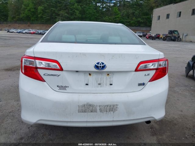 4T1BD1FK1EU116749 Toyota Camry Hybrid Le