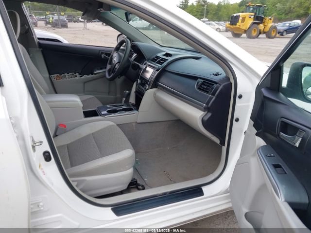 4T1BD1FK1EU116749 Toyota Camry Hybrid Le