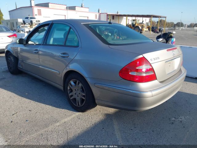 2003 MERCEDES-BENZ E 320 WDBUF65J03X109833 Photo 2