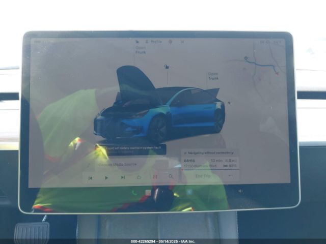 5YJ3E1EA2PF410378 Tesla 2023
