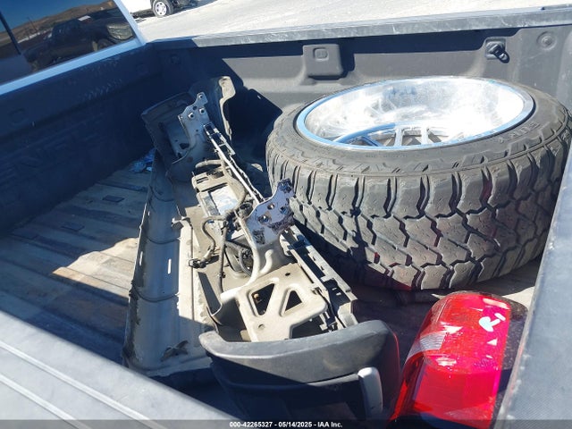 1GT12UEY8JF287641 GMC l5p - direct injection, duramax, gen 5, var 1
