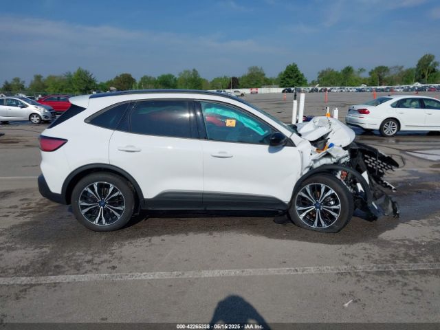 1FMCU9BZ7NUB06992 Ford Escape Se Hybrid