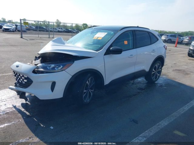 2022 FORD ESCAPE 1FMCU9BZ7NUB06992 Photo 1